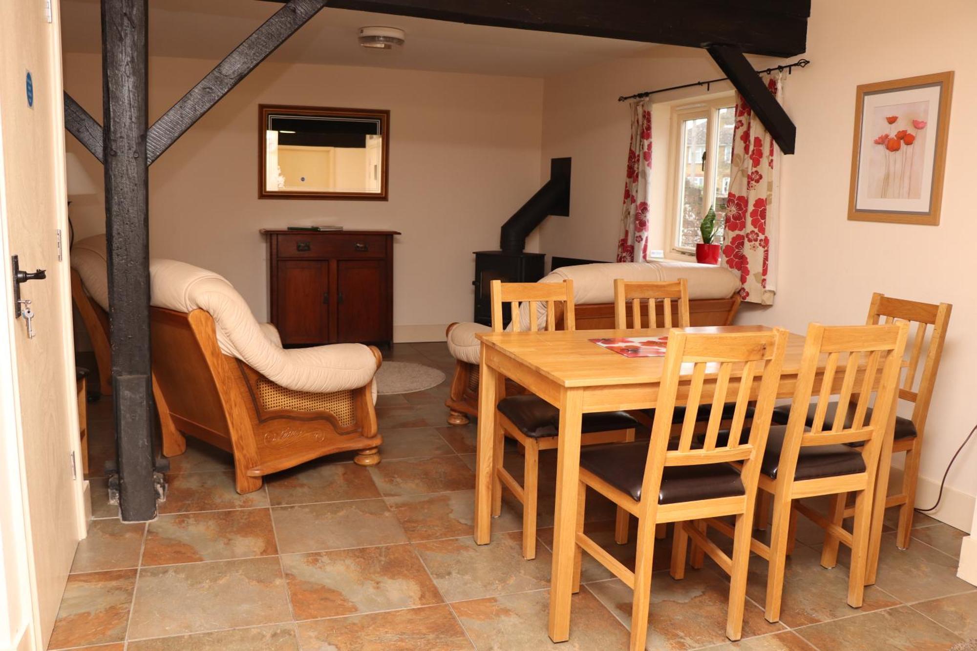 Palace Farm Courtyard And Granary Rooms Doddington  Exterior photo
